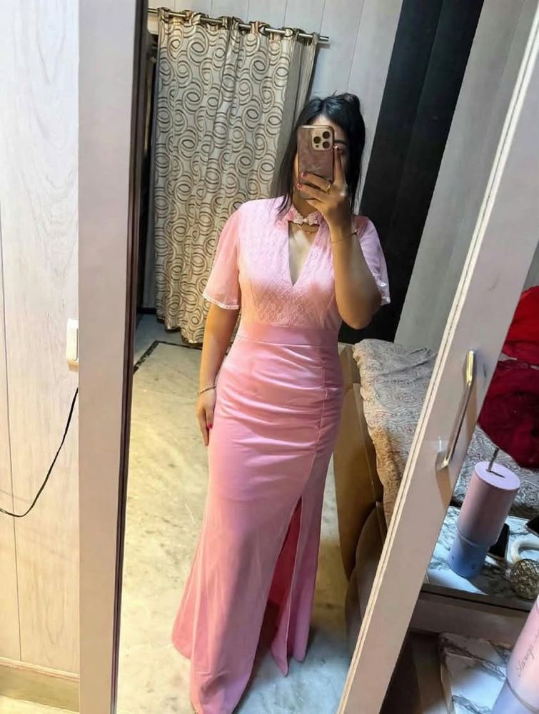 pretty pink slit gown 🩷🦋🎀