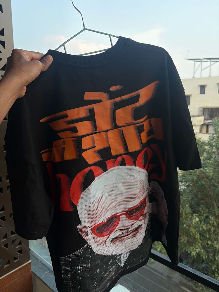 Modiji’s DONT BE SHY HONEY Black T-shirt