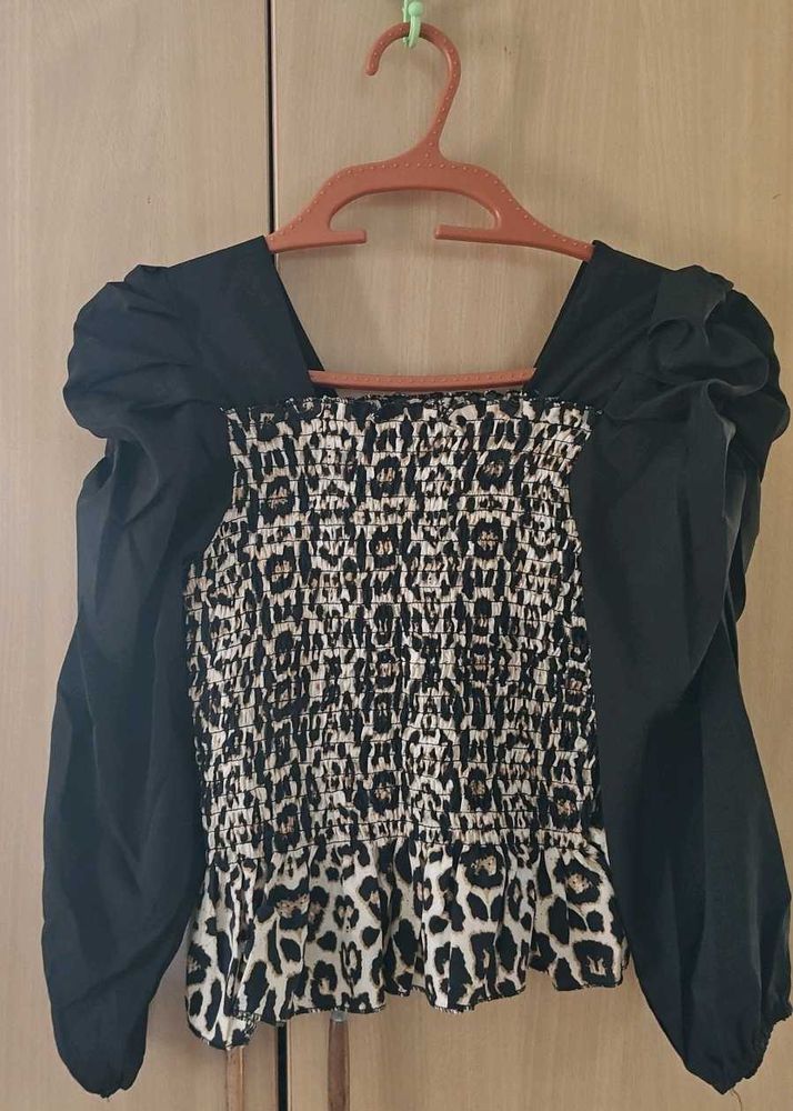 Animal Print Puff Sleeve Top