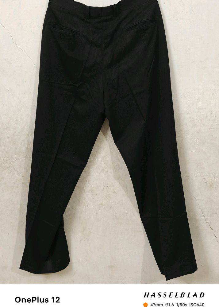 A Good Condition Excalibur Pants - Size 34 W