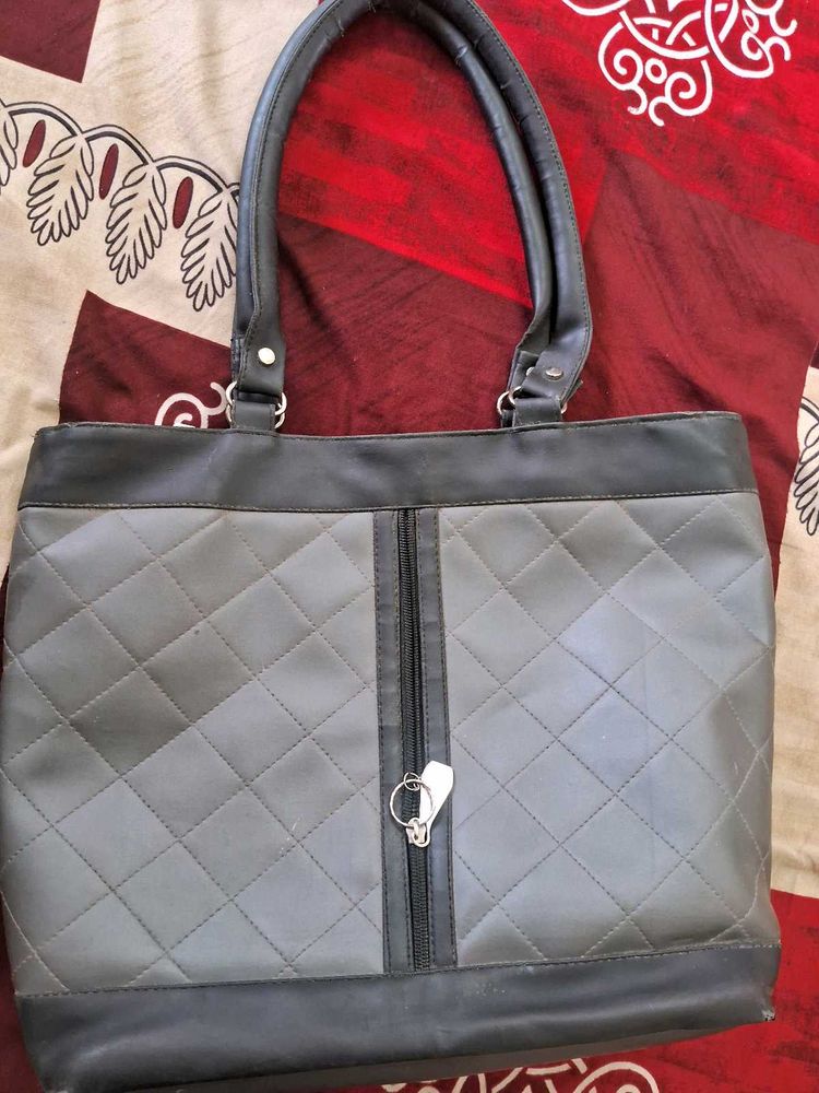 Stylish Quilted Handbag