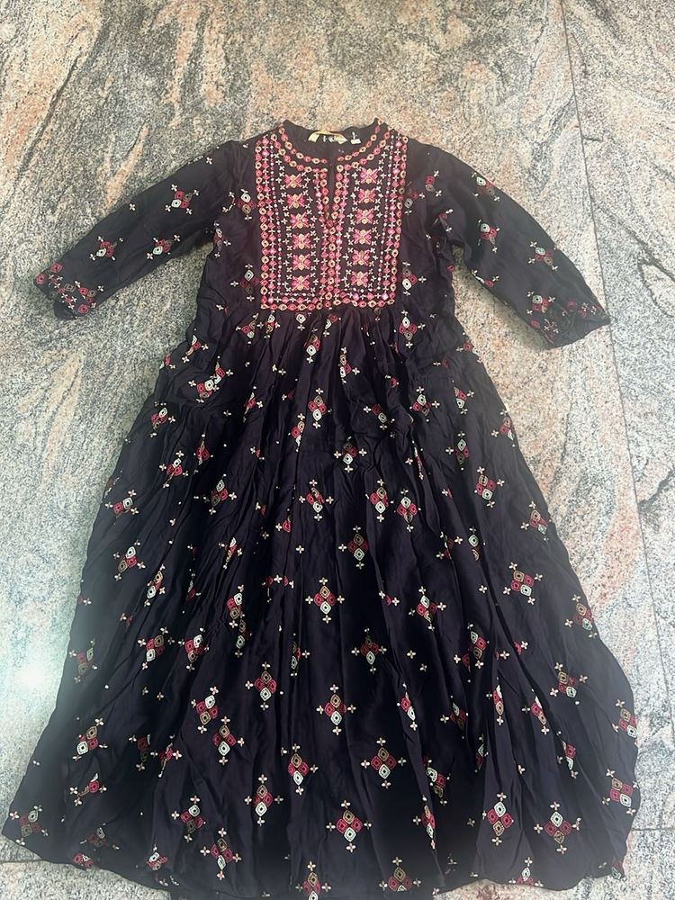 black festive Anarkali kurti