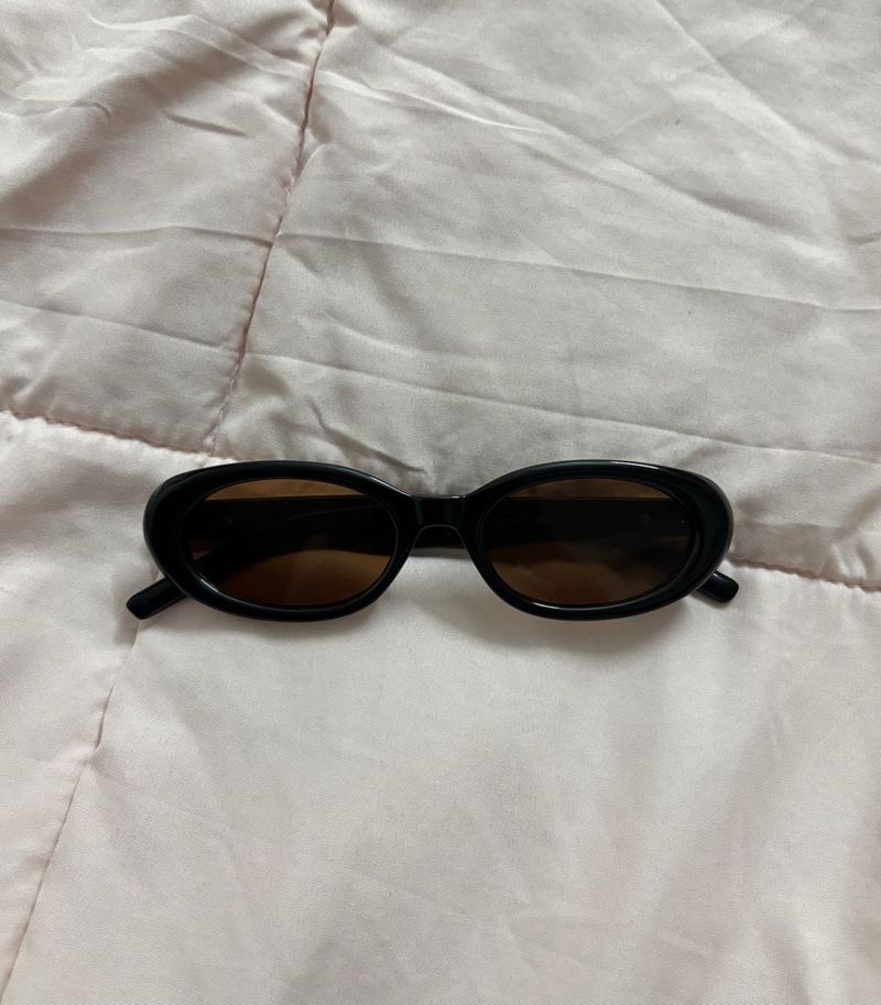 Chic Oval Sunglasses