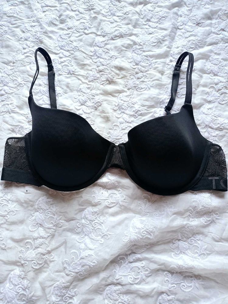 Black Lace Trim thin soft padded bra