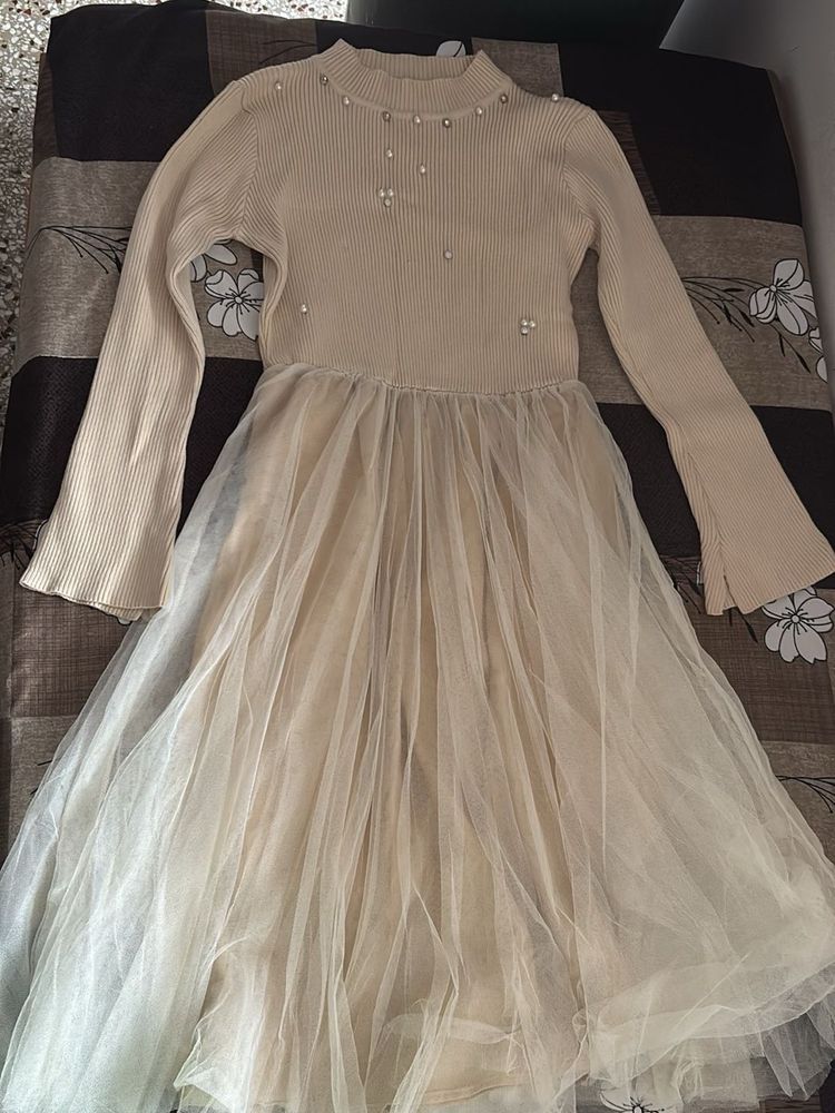 Elegant Pearl Embellished Tulle Dress