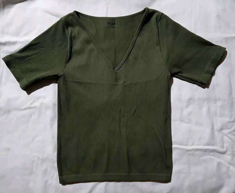 Ribbed V-Neck Short Sleeve Top
