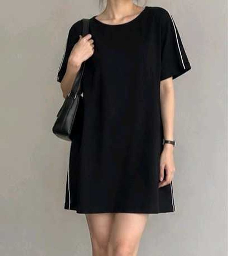 Chic Black T-Shirt Dress with White Stripes