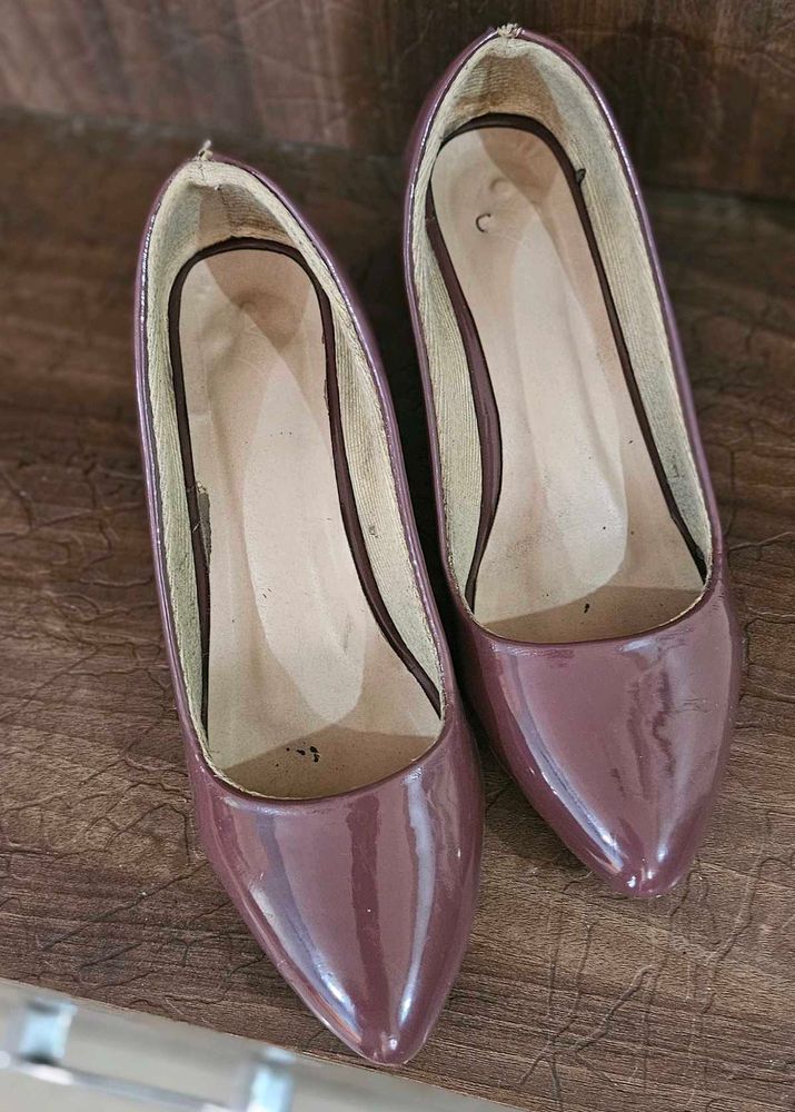 Stylish Pointed Toe Heels