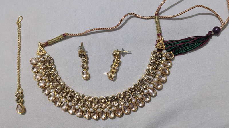 Elegant Indian Jewelry Set