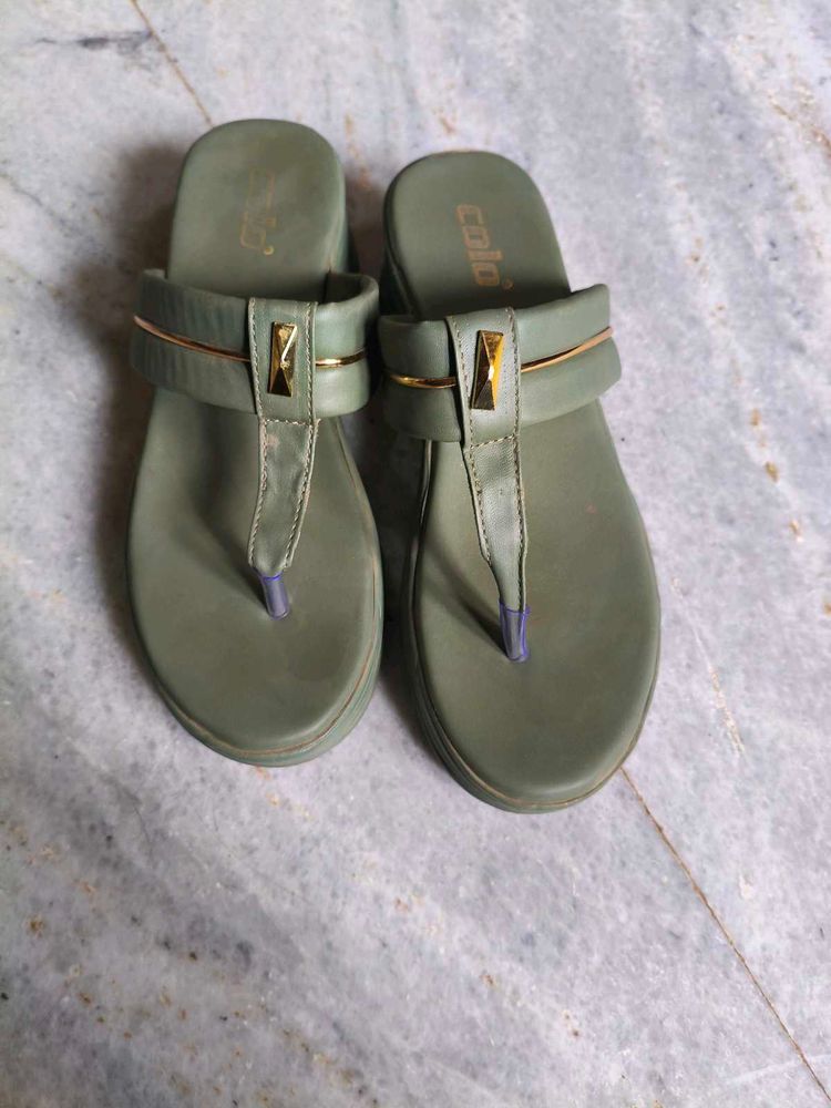 Stylish Olive Green Wedge Sandals