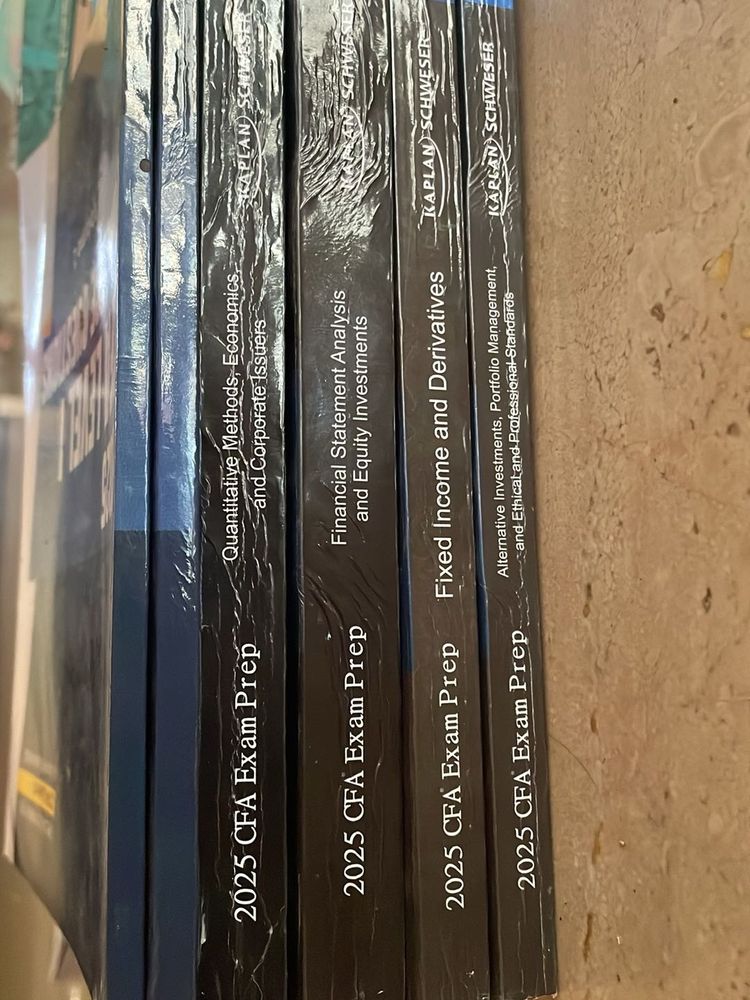 2025 CFA lvl 1 exam prep books with practice quest