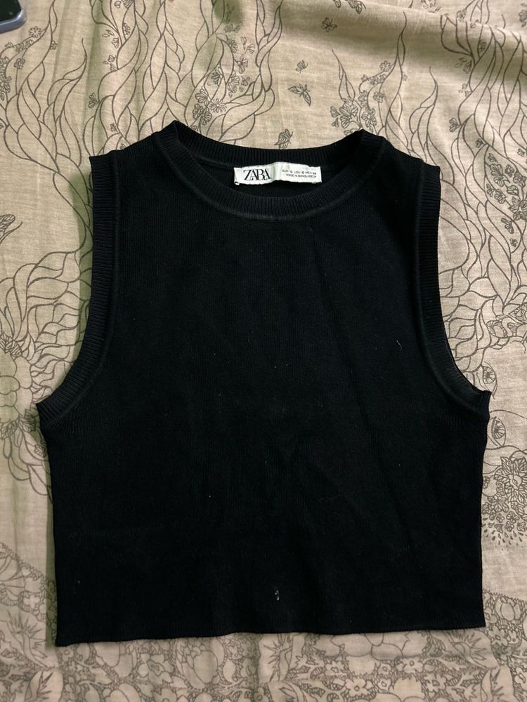 Zara Black Sleeveless Knit Top