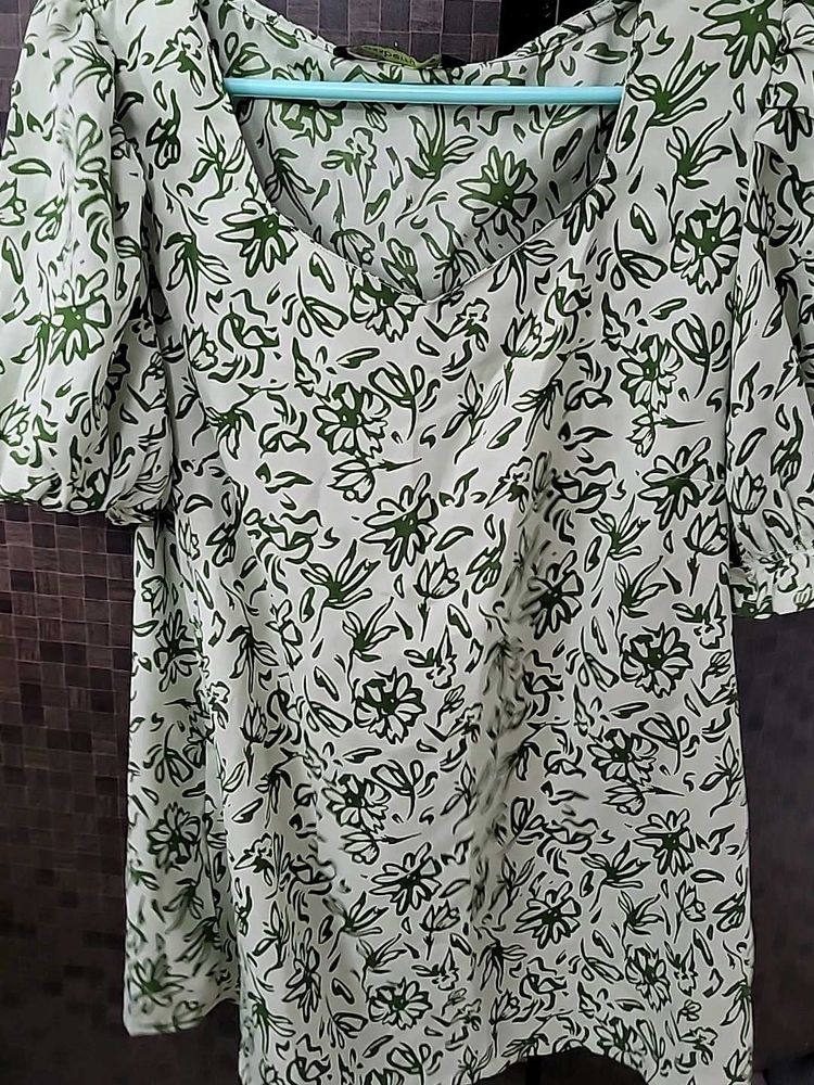 Floral Print Green Top
