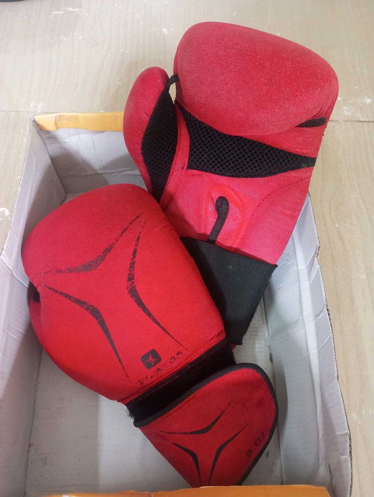 Red Boxing Gloves from Decathlon