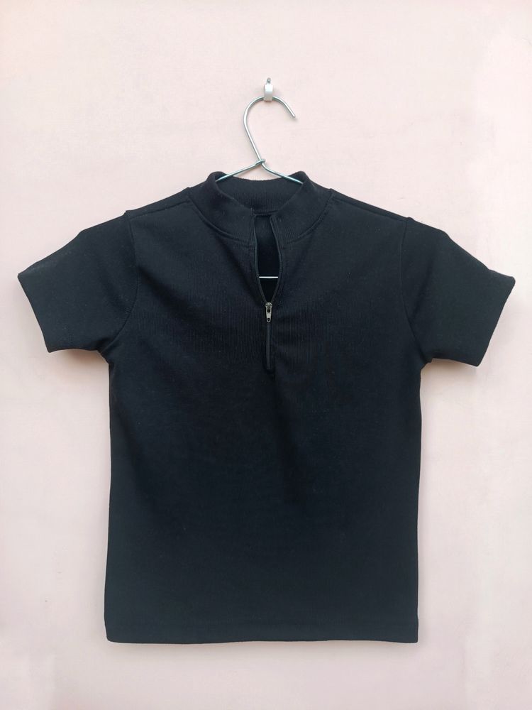 Black ribbed top