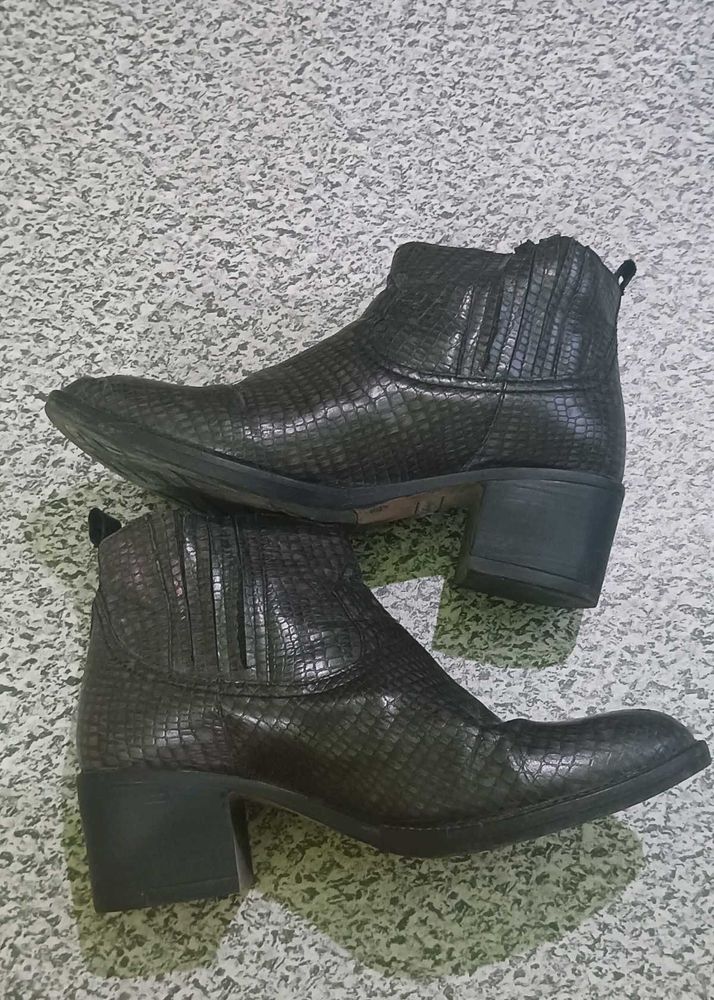 Stylish Grey Ankle Boots