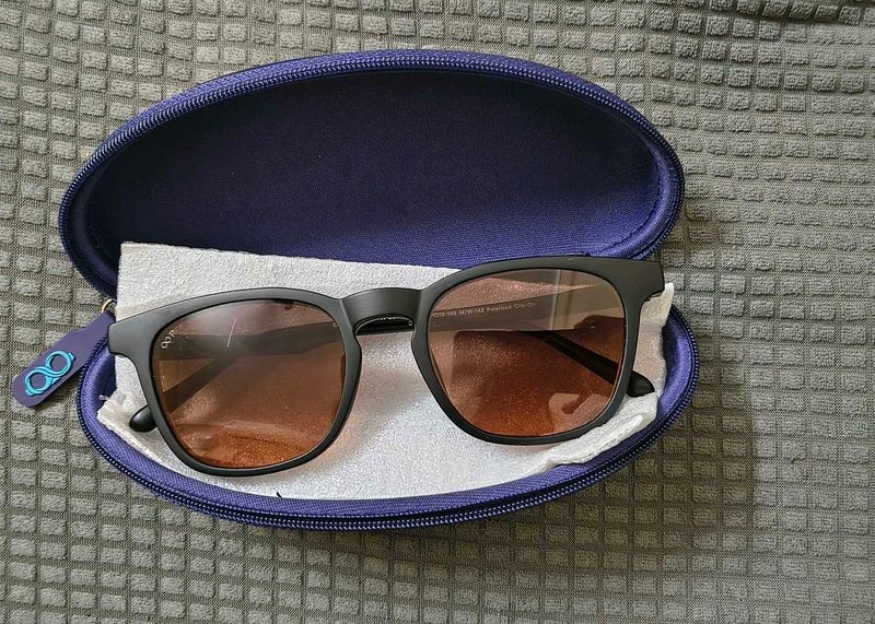 Lenskart Hustle Magnetic clip ons with Case