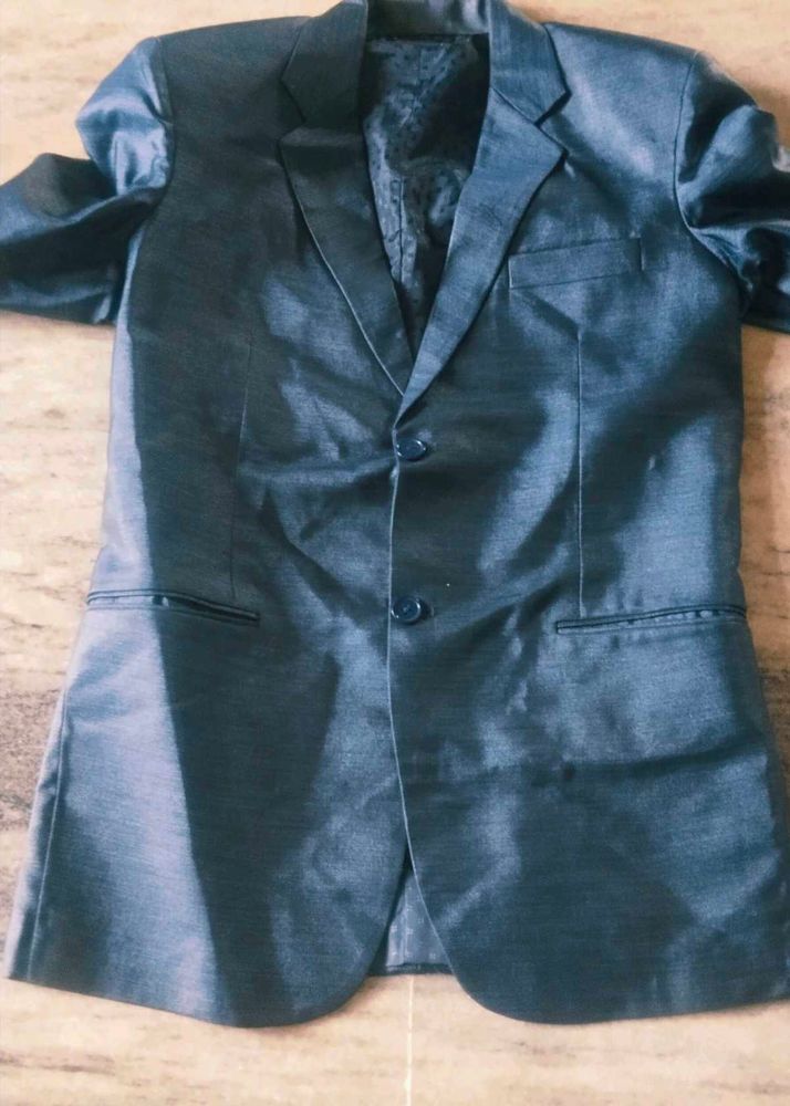 Stylish Men's Jacket no damages