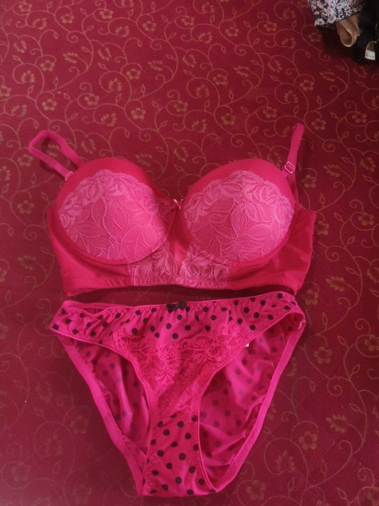 Women's Pink Lace Bra &amp; Panty Set