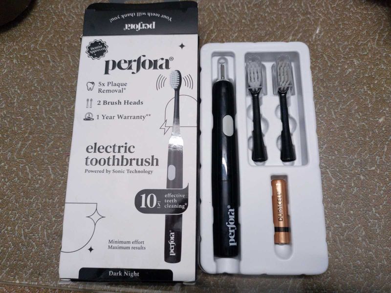 Perfora Electric Toothbrush Set brand new