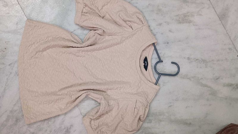 Textured Puff Sleeve Top