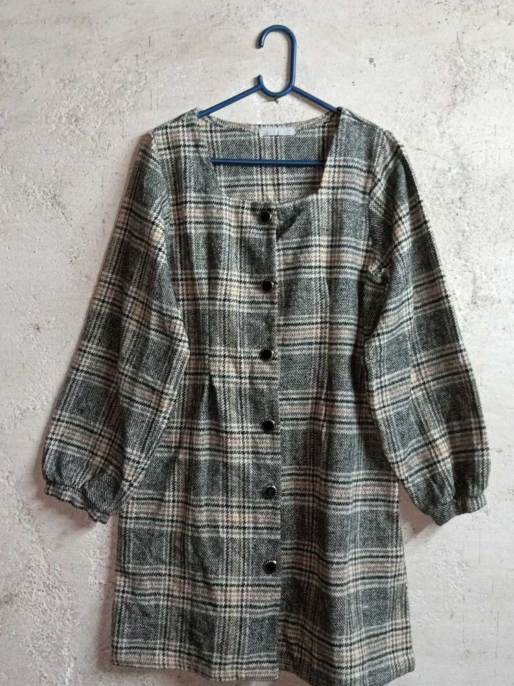 Chic Plaid Button-Up Long Jacket 🧥