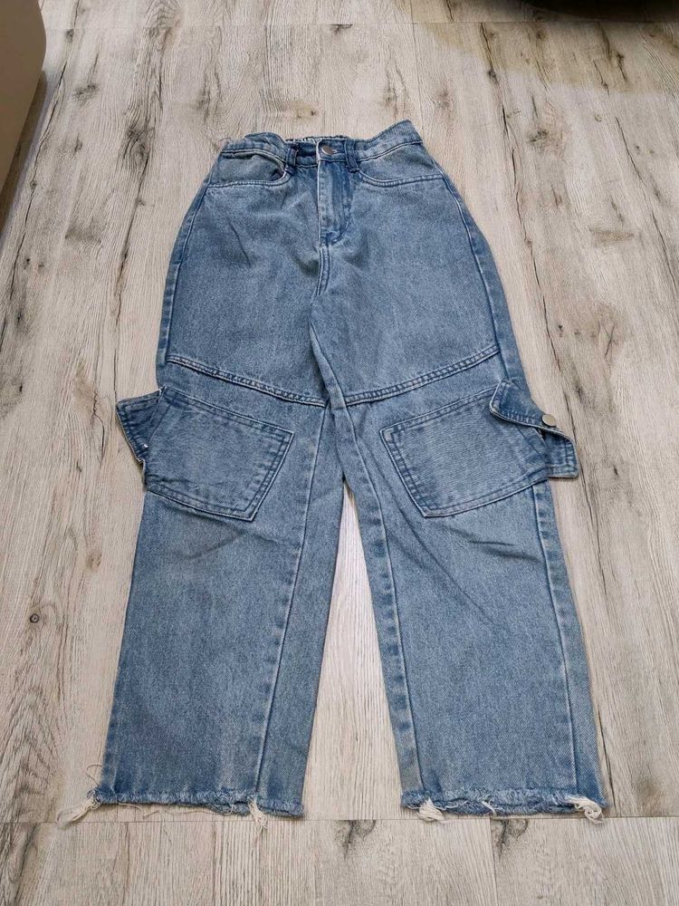 Ma3980 Sabrin cargo jeans waist 22 inches