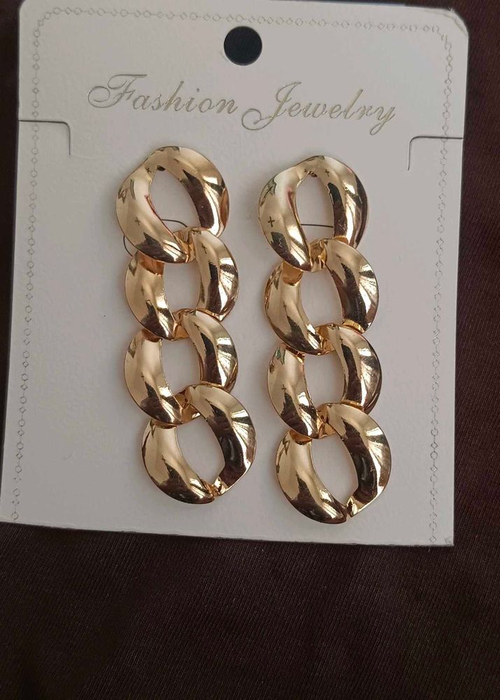 Chic Gold Tone Chain Link Drop Earrings