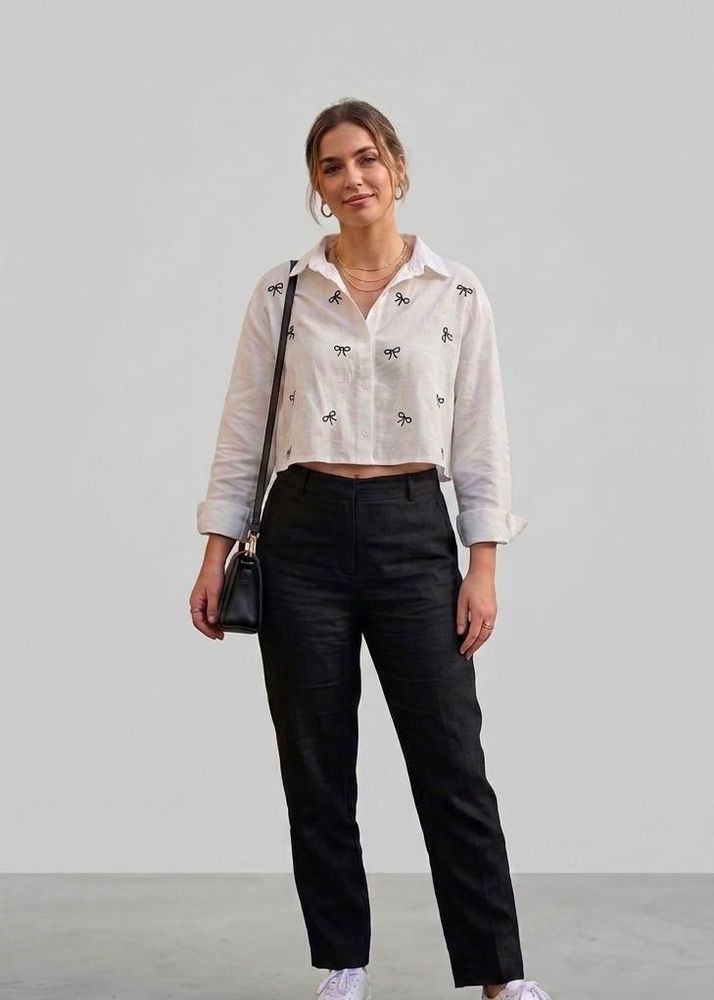 Chic White Bow Cropped Shirt
