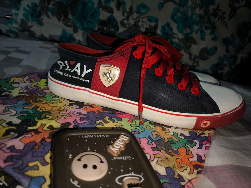 Comme des Garcons PLAY Sneakers