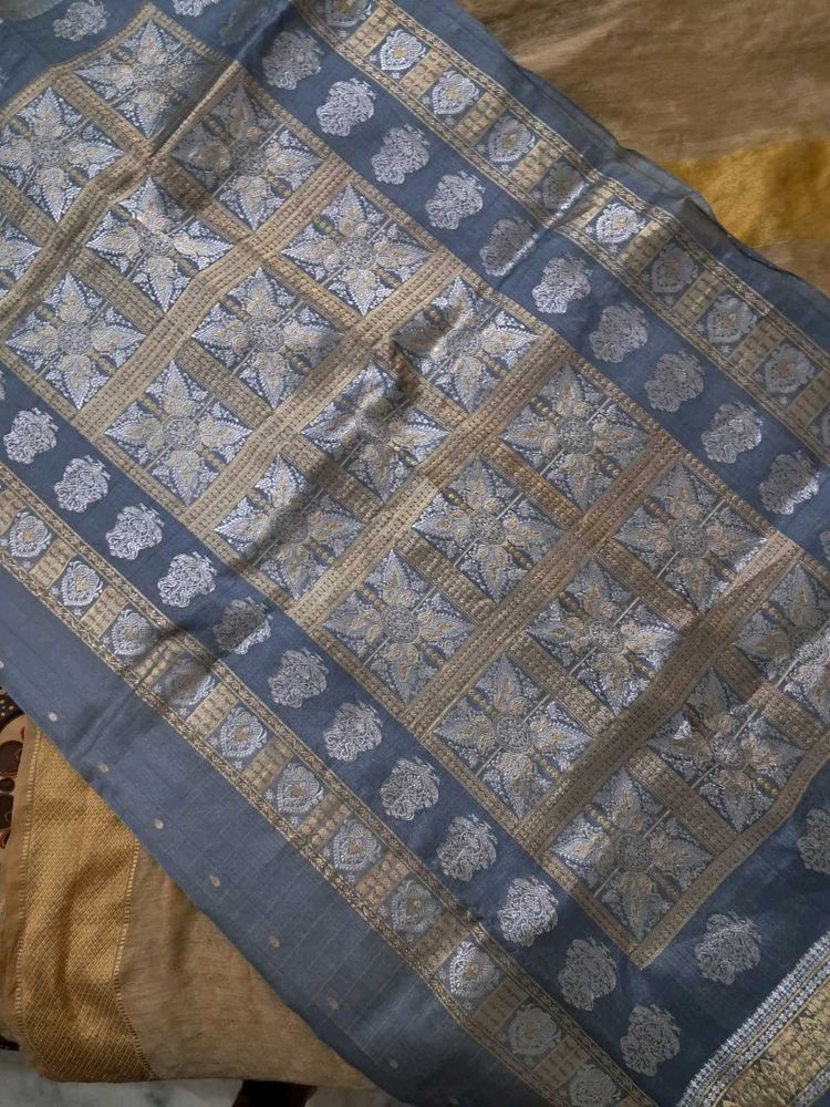 Silver Elegant  &amp; Zari Silk Saree