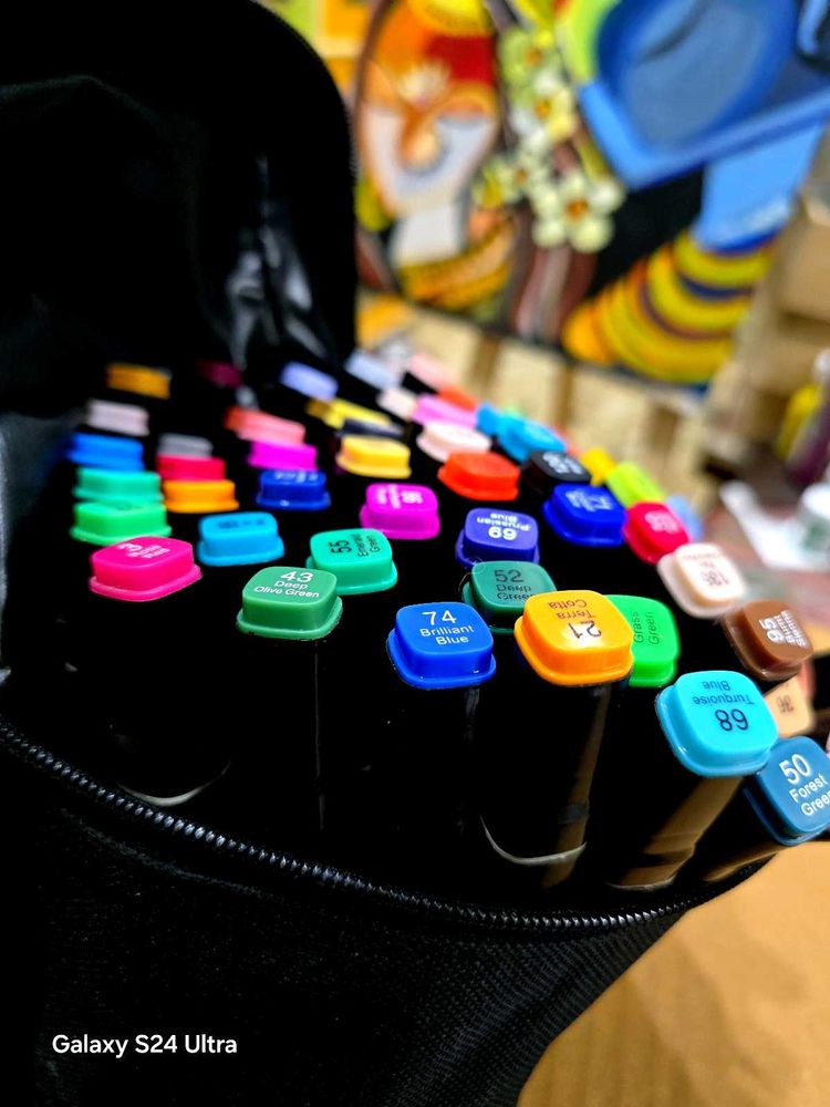 🎨 Professional Colour Marker Set – Vibrant &amp; Long