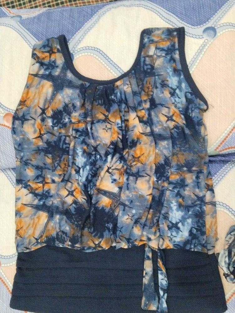 Stylish Tie-Dye Star Print Top