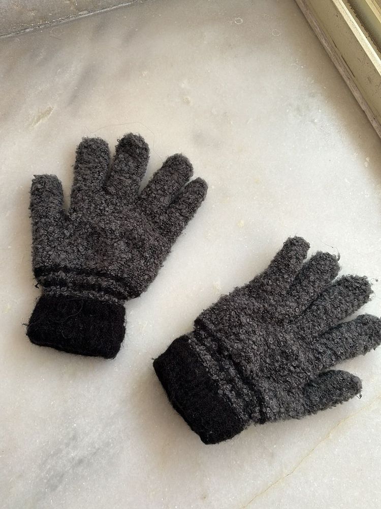 Cozy Gray Gloves