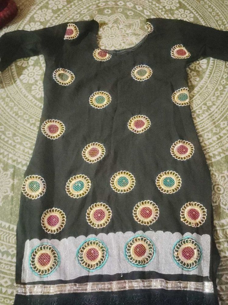 Embroidered Kurta Top