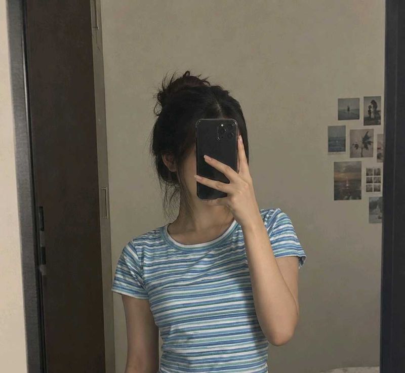 STYLE UNION Striped Blue T-Shirt