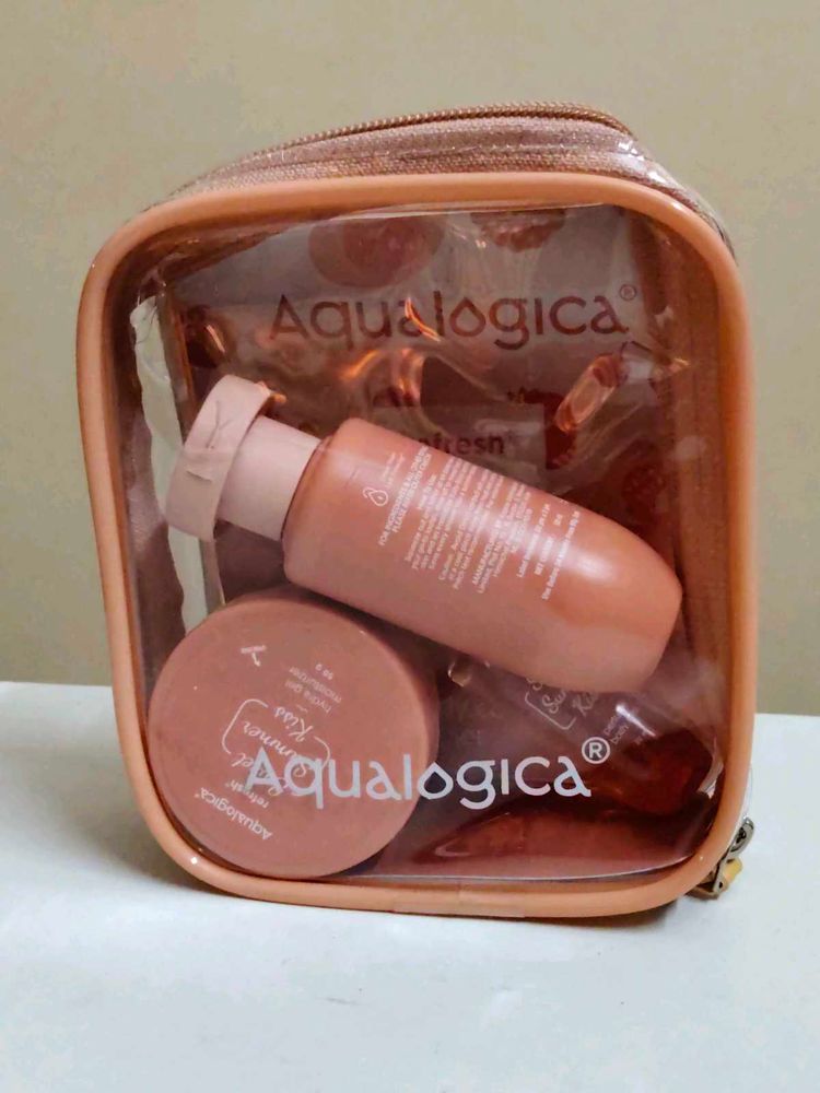 Aqualogica Skincare Travel Set