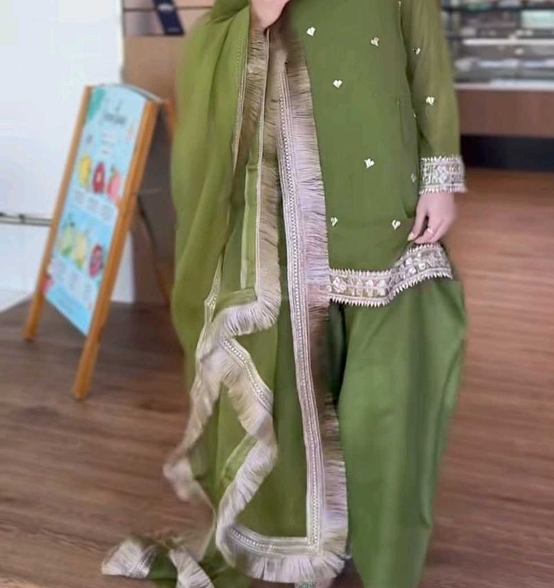 very beautiful dress