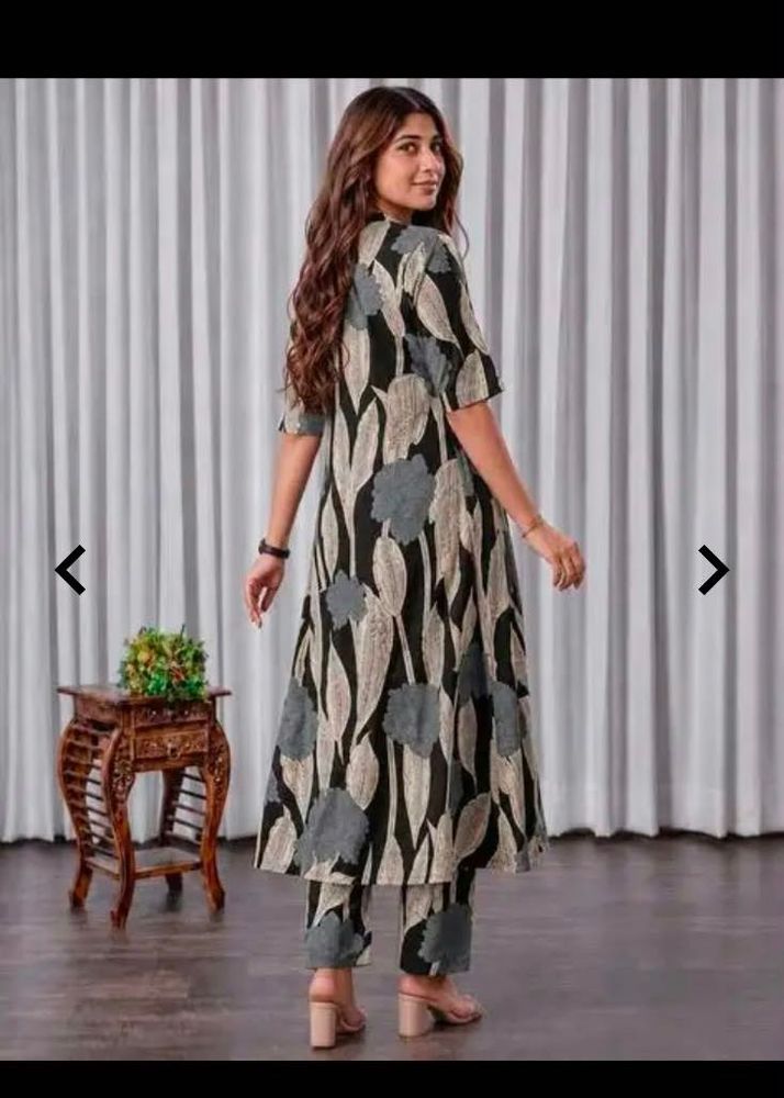 Chic Leaf Print Kurta Set