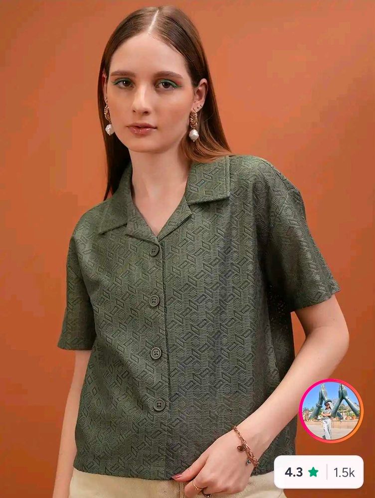 Stylish Green Textured Button-Up Top