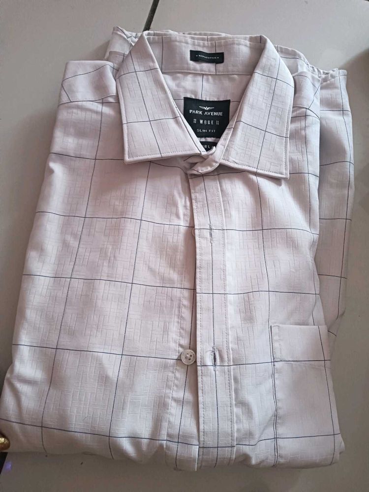 Park Avenue Slim Fit Checked Shirt(new)