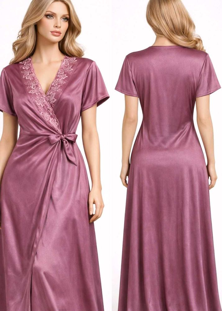 Elegant Satin Robe with Lace Trim /housecoat