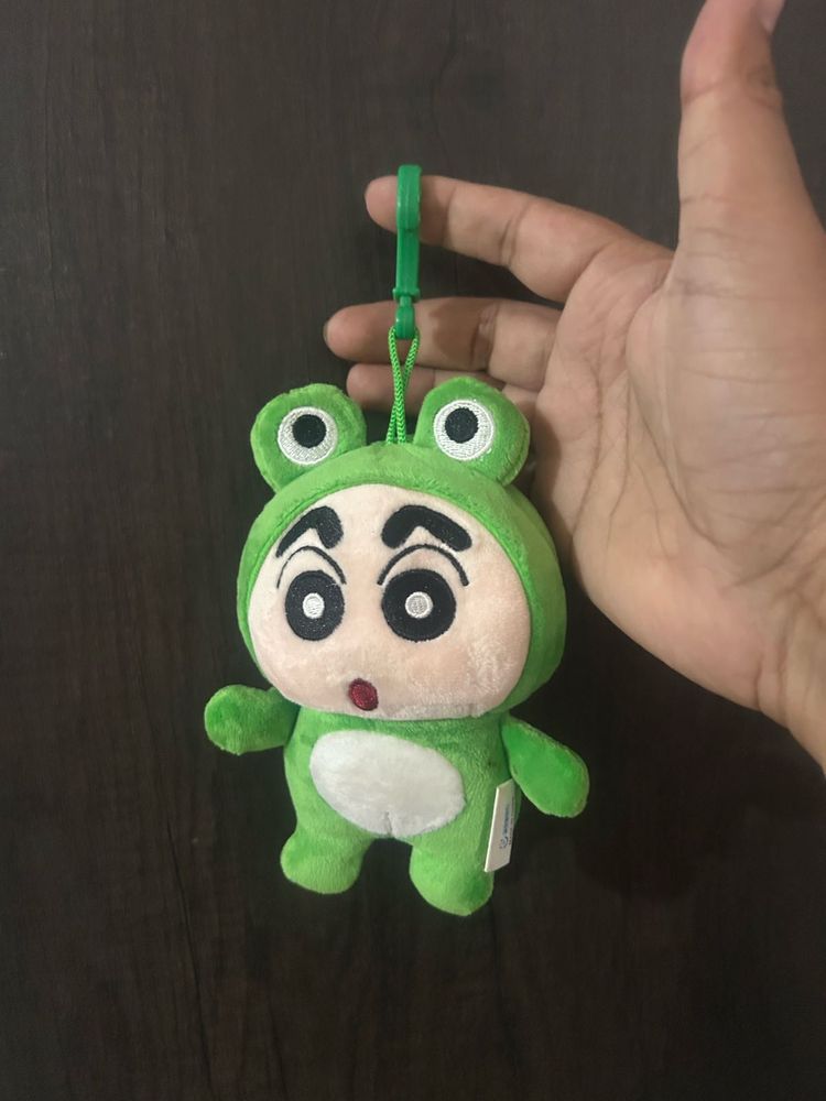 Crayon Shin-chan plush keychain featuring the
