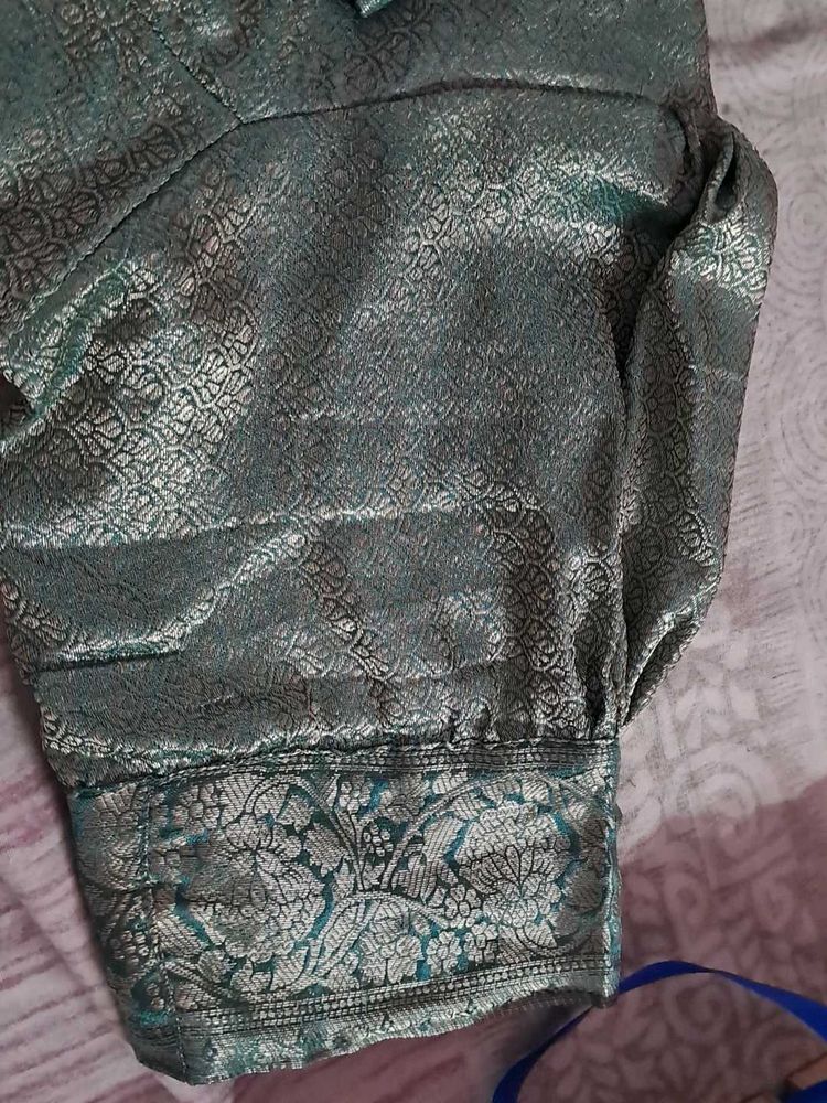 💃💃Green Brocade Blouse