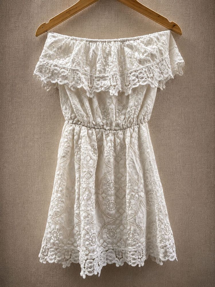 White Lace strapless Dress