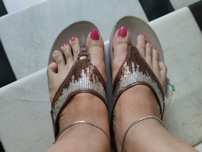Comfortable Welcome Slides