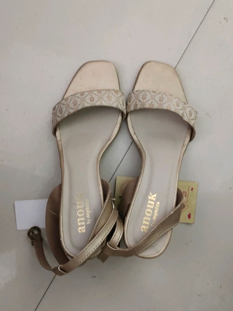 Anouk By Myntra