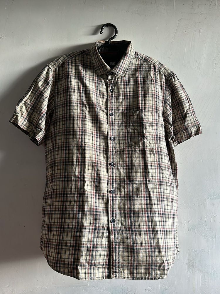 Men's Plaid Short Sleeve Button-Up Shirt