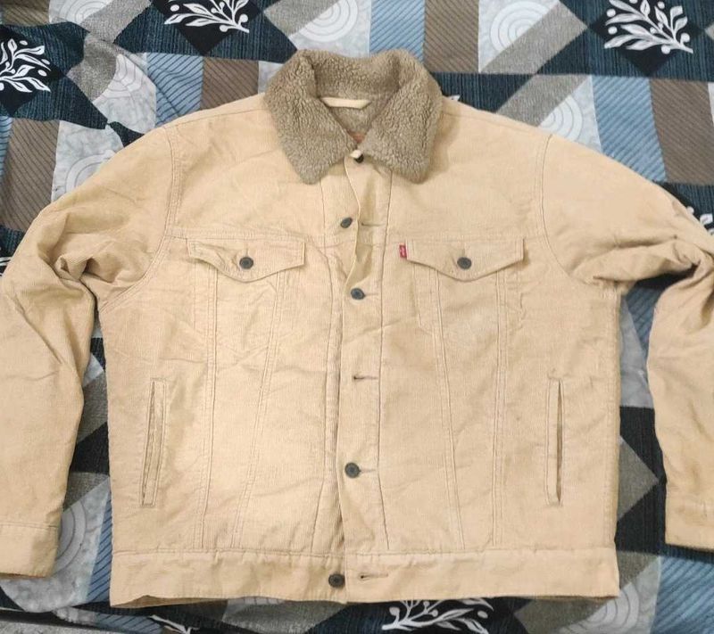 denim jacket (Levi's)