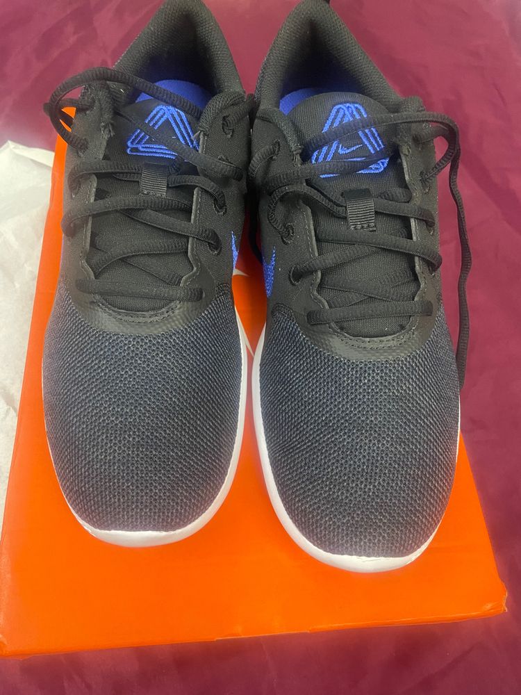 NIKE FLEXRn 10
